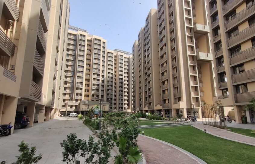 Bakeri Sarvesh Apartment Exteriors 5