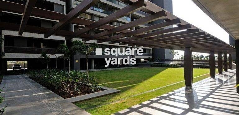 Gala Luxuria Amenities-Features 1