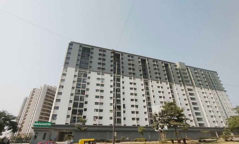 Godrej Vananta Apartment Exteriors
