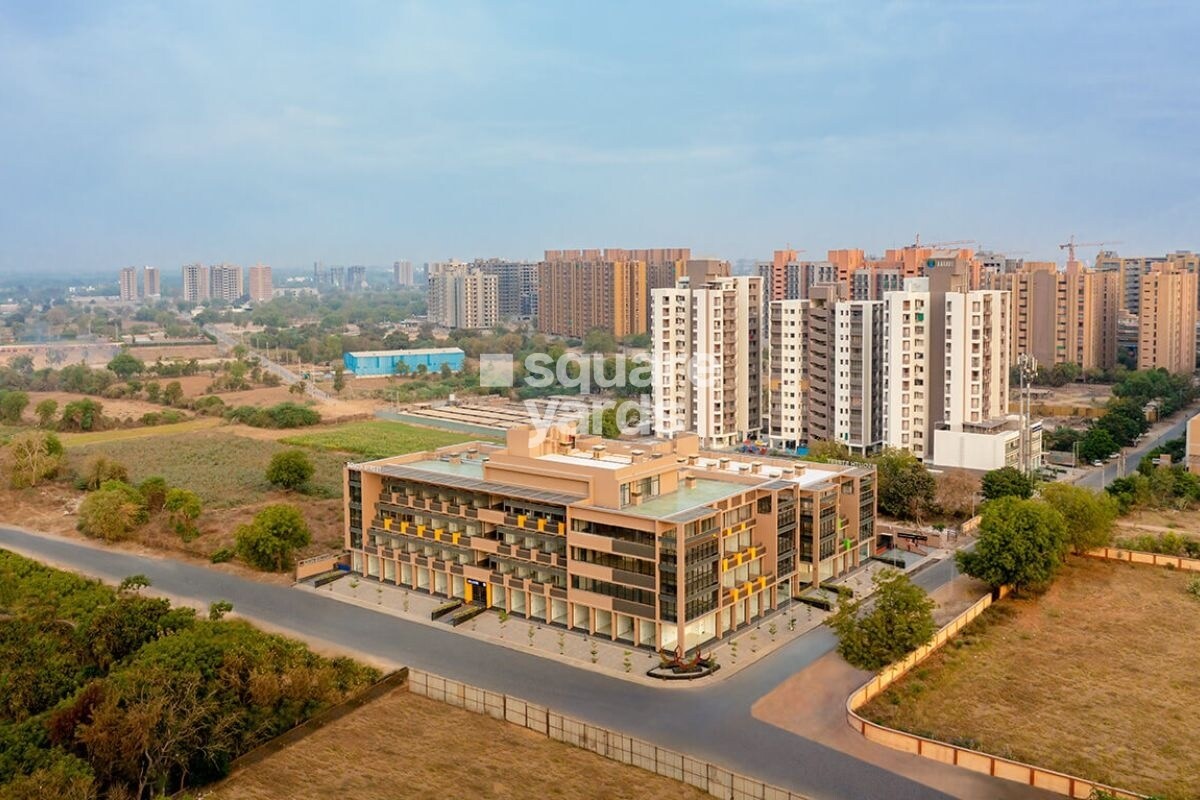 Sun South Street Tower View 4