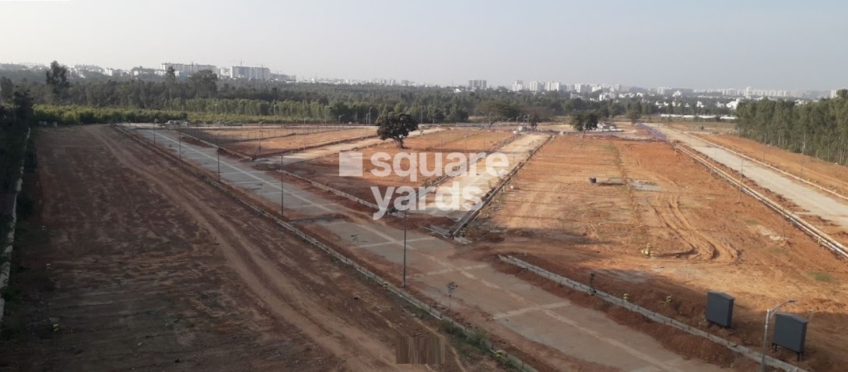 Astro City Paradise Amenities-Features