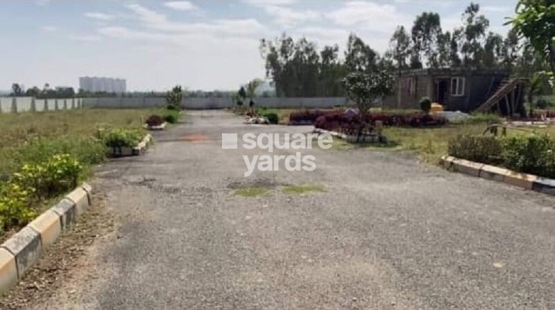 Bhoo Vaibava Plot Images 2