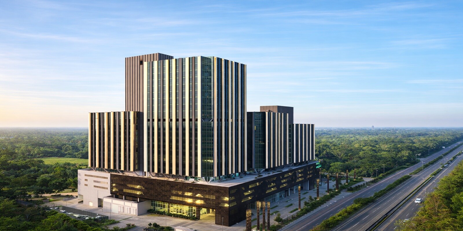 Brigade Signature Towers residential project in Old Madras Road