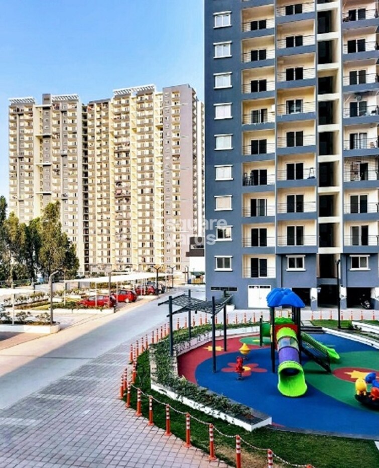 Candeur Landmark Tower View 2