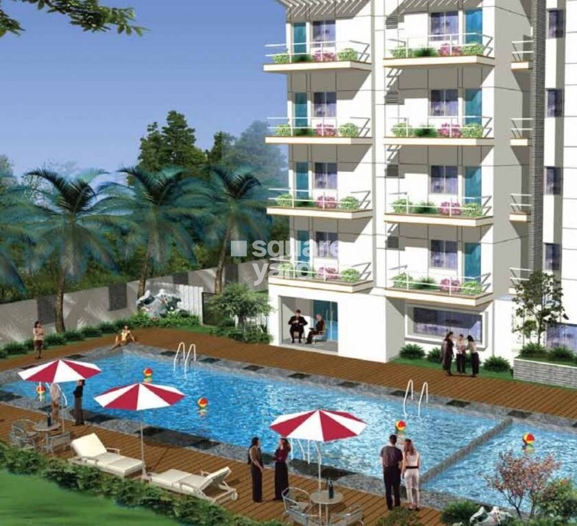 Century Commanders Vista Amenities-Features 1