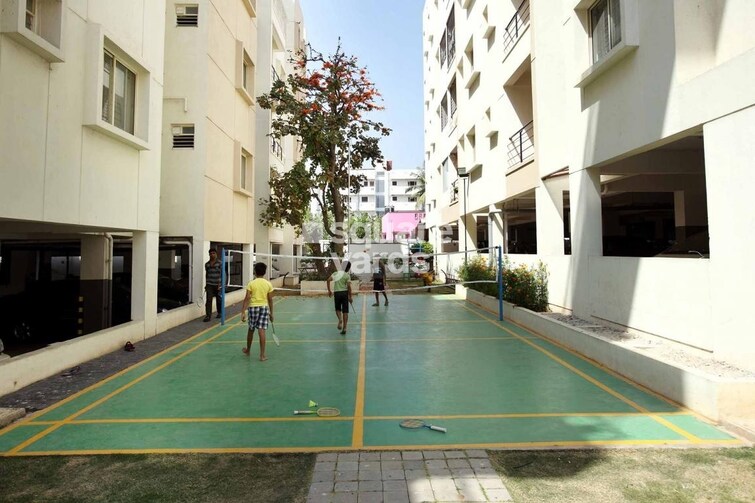 Century Commanders Vista Amenities-Features 2