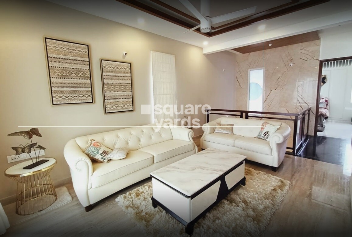 Daiwik Salvina Sapphire Doddagattiganabbe