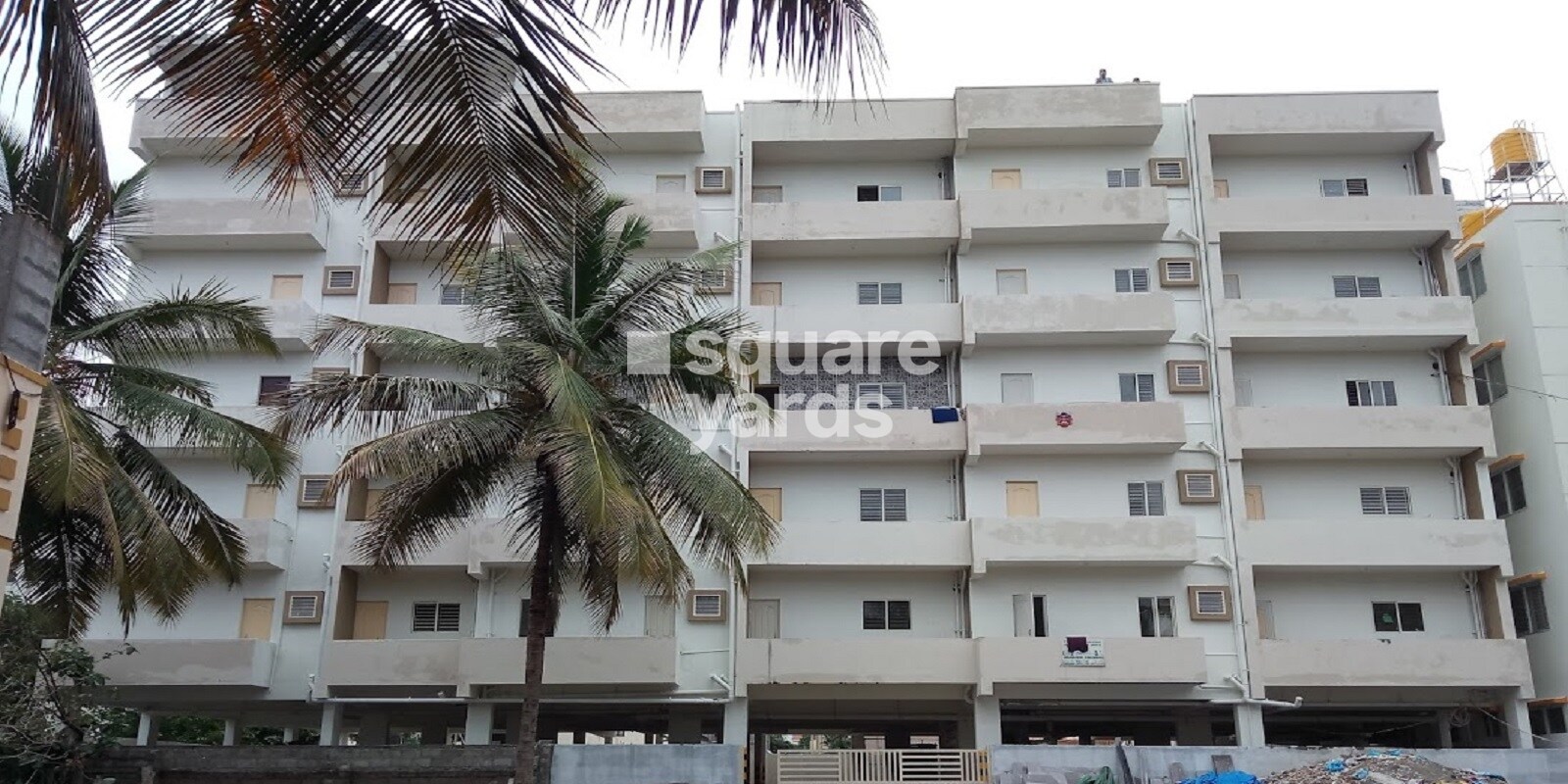 Dynamic Lake View Apartments