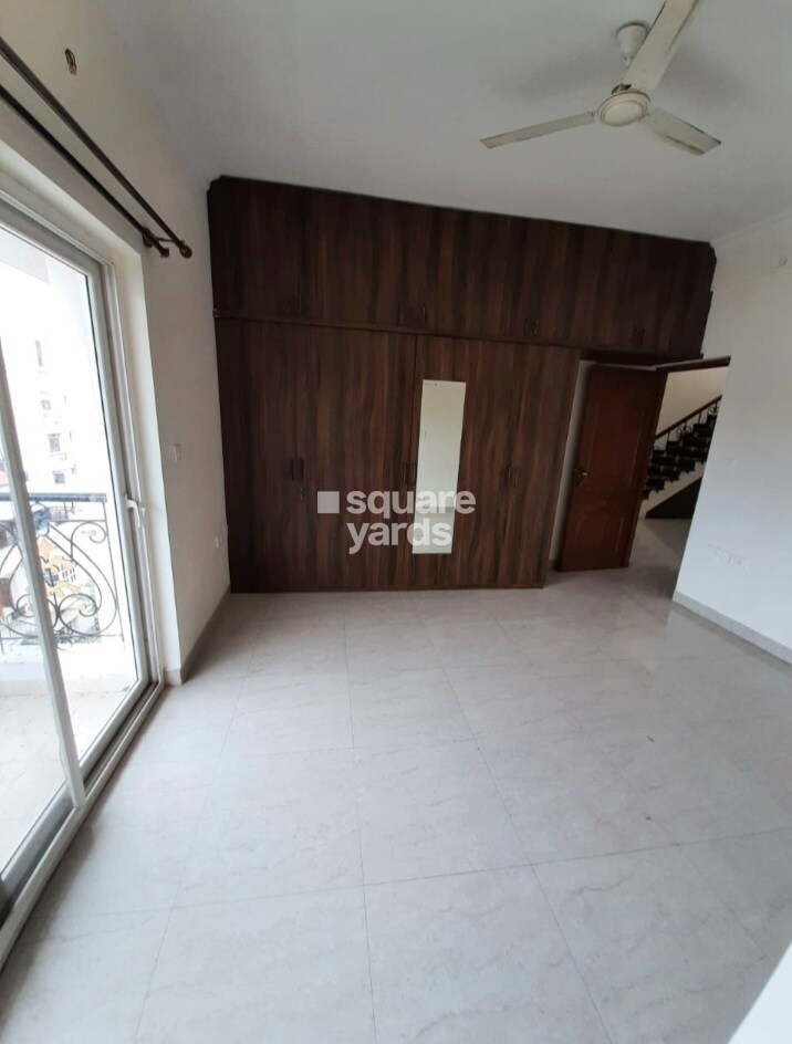 Elegant Pride Cooke Town Apartment Interiors 3