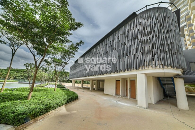 Embassy Lake Terrace Clubhouse External Image