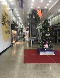 Esteem Mall Amenities-Features