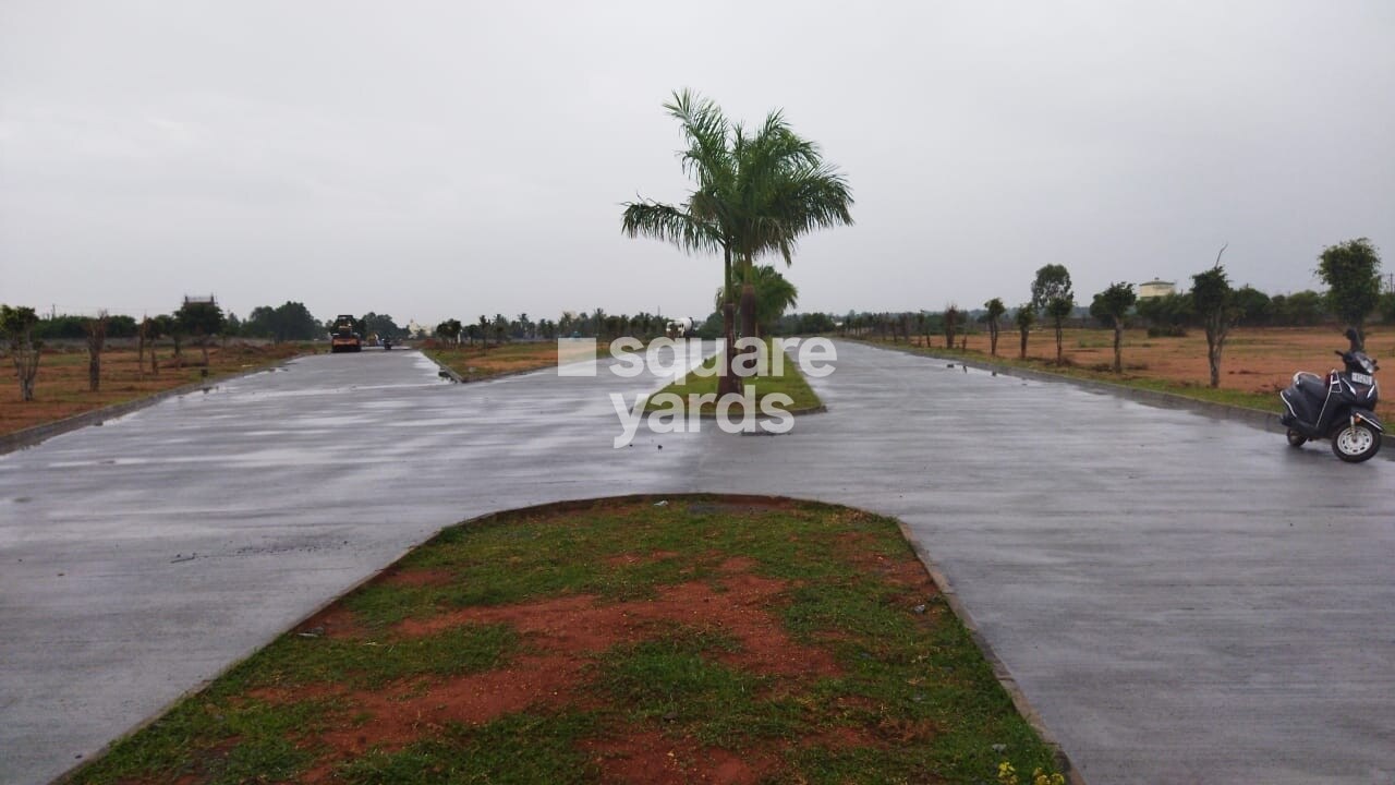 Excel Pebble Creek Amenities-Features