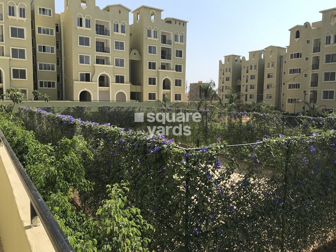 GM Infinite E City Town Greens Image