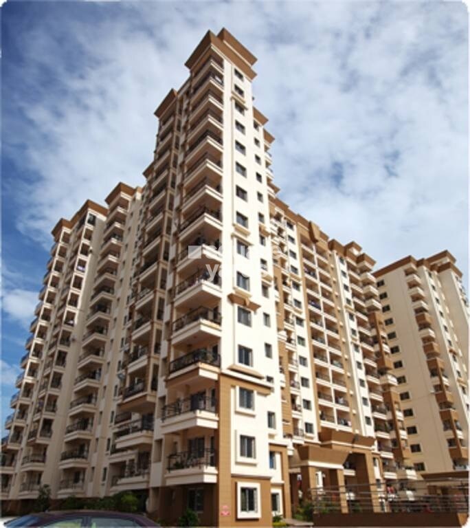 HM Symphony Tower View