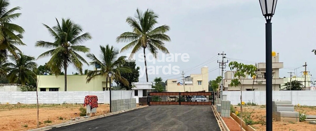 JR STRR Enclave Amenities-Features