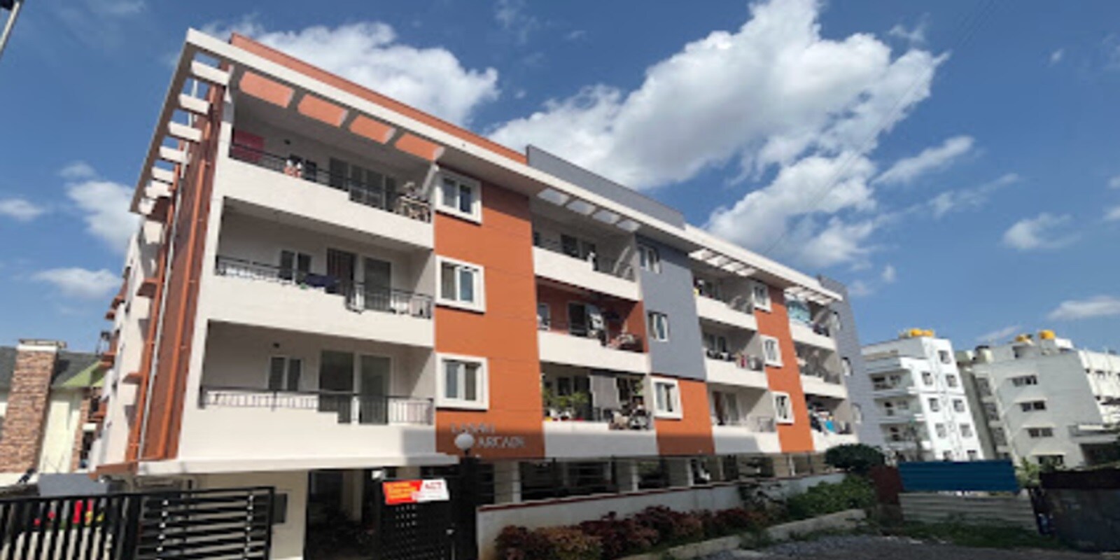 Lasavi Arcade Featured Image