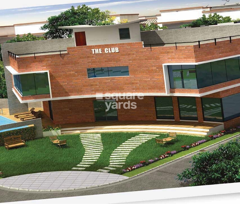 Mims Crescenta Clubhouse External Image