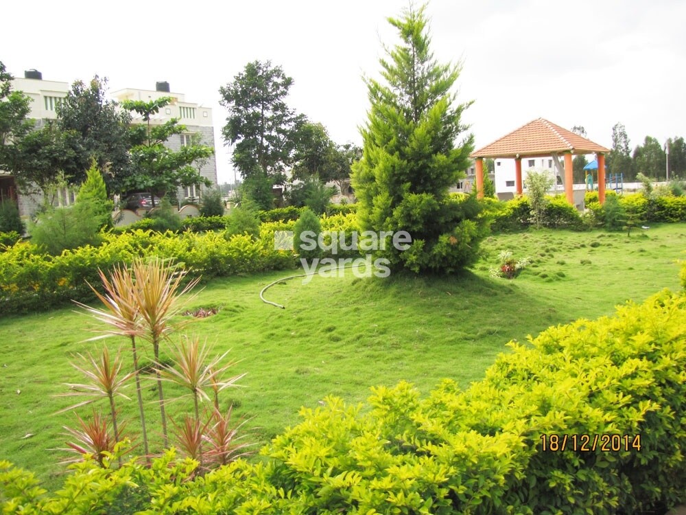 Lake View Golden Nest