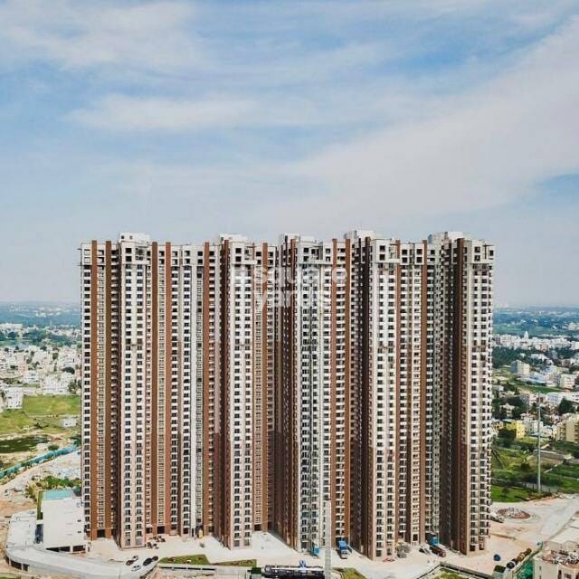 Pashmina Waterfront Tower View 2