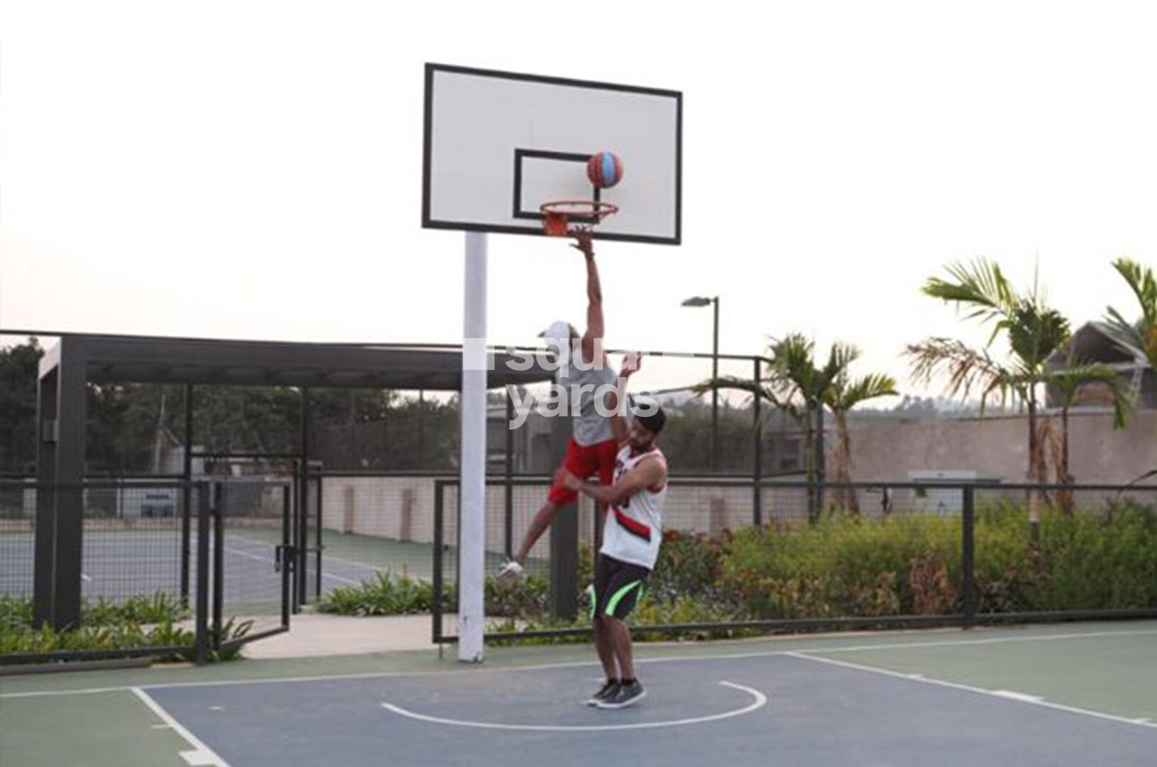 Pioneer East Avvenue