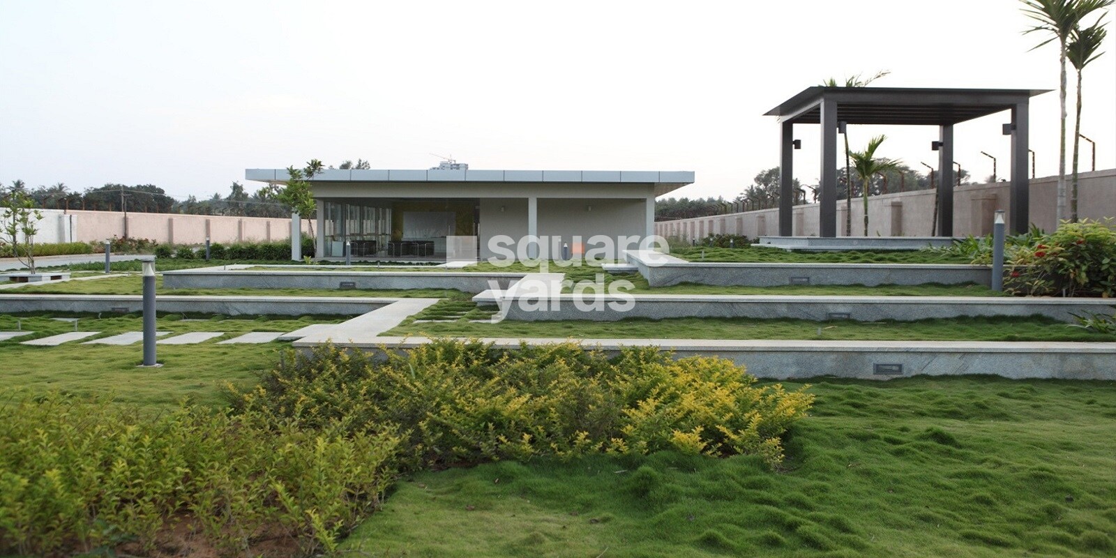 Pioneer East Avvenue