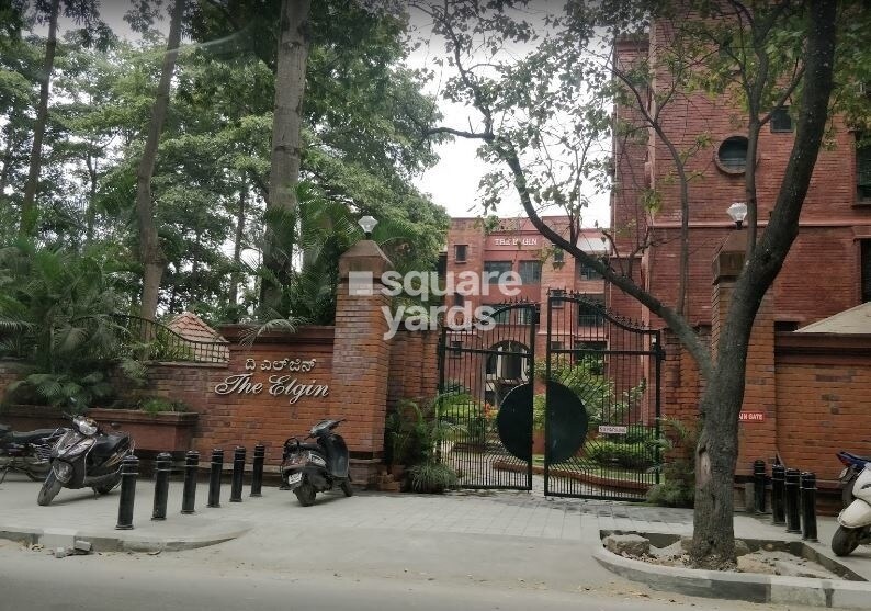 Prestige Elgin Entrance View