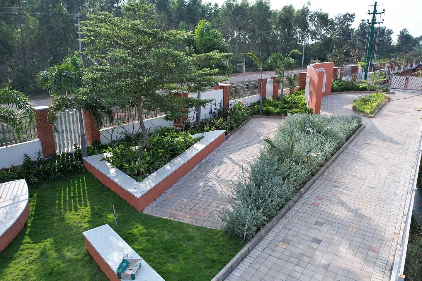 Saroj Whispering Winds Brisa