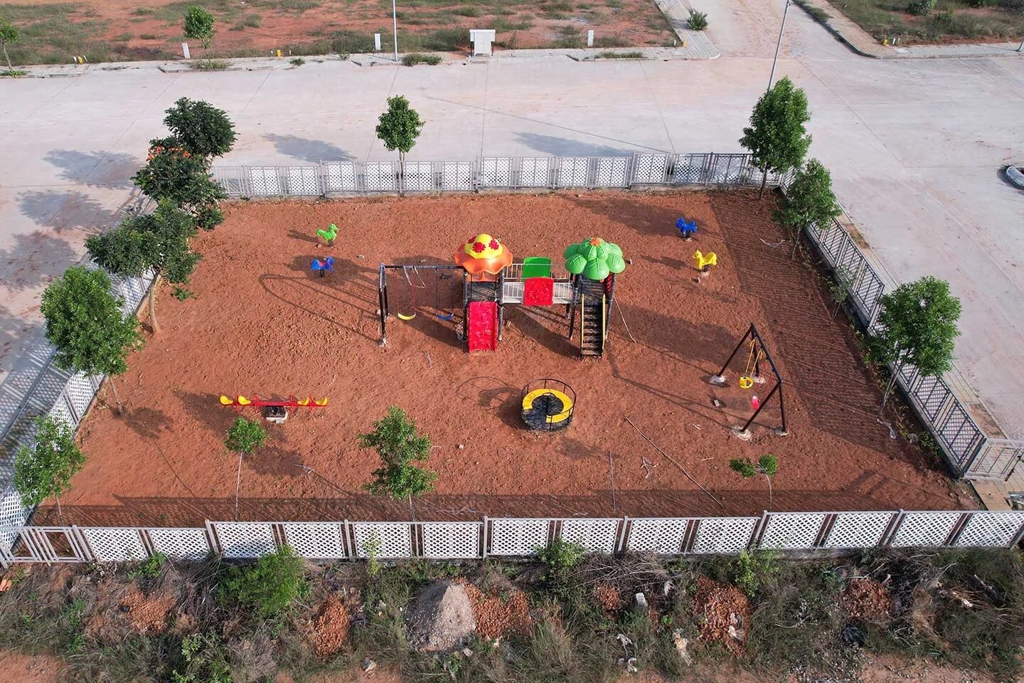 Saroj Whispering Winds Brisa