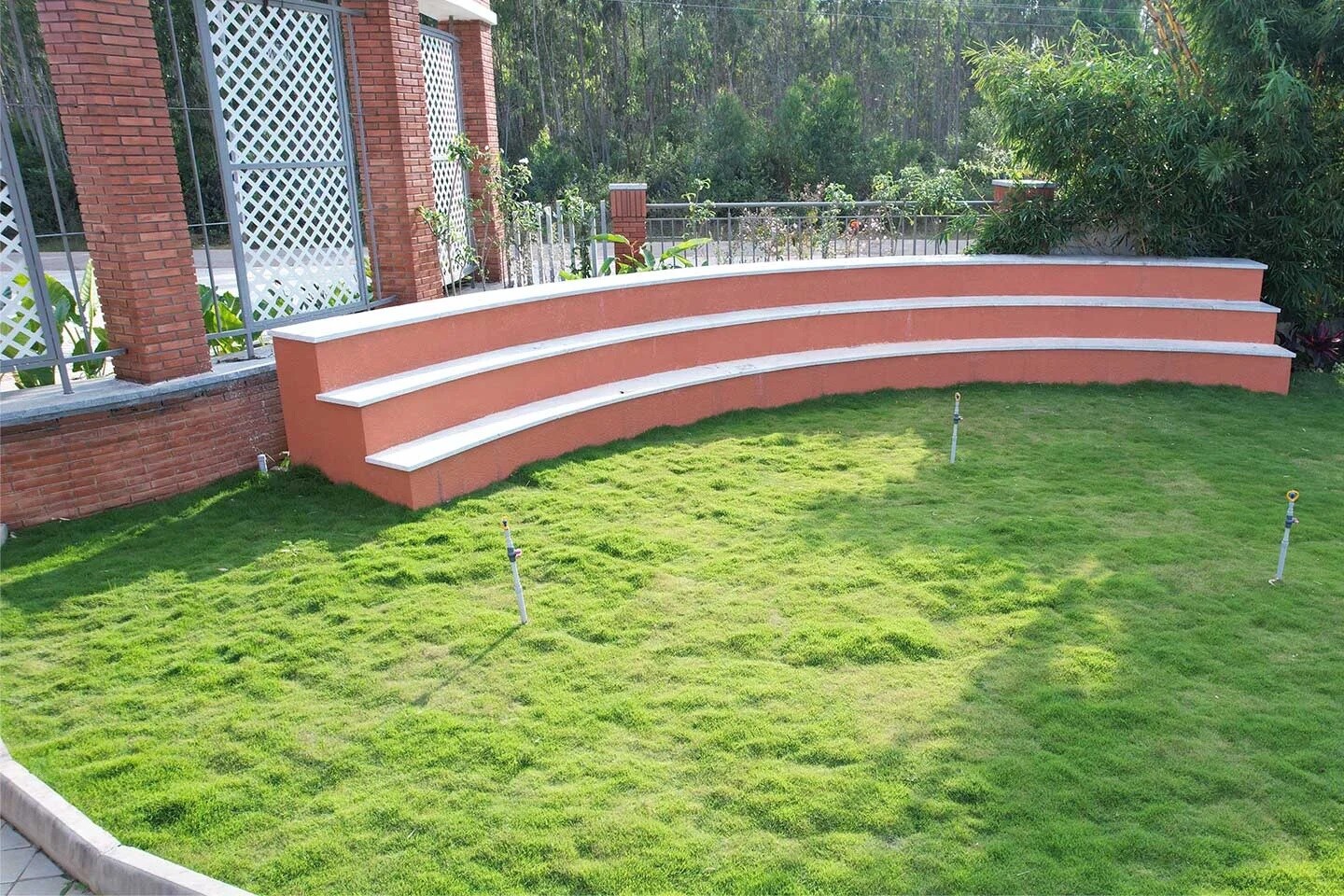 Saroj Whispering Winds Brisa