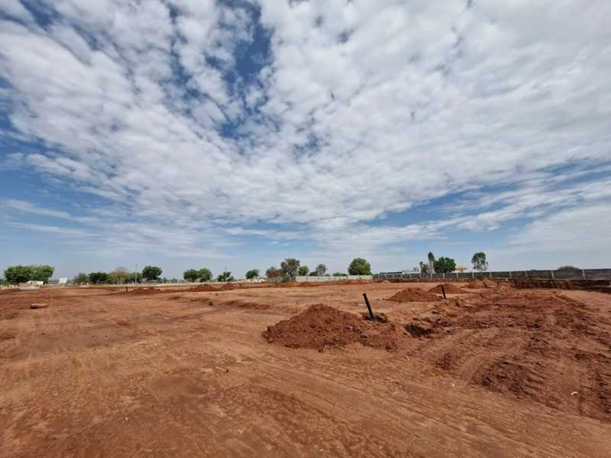 Sidharth Shantivan Plot Images