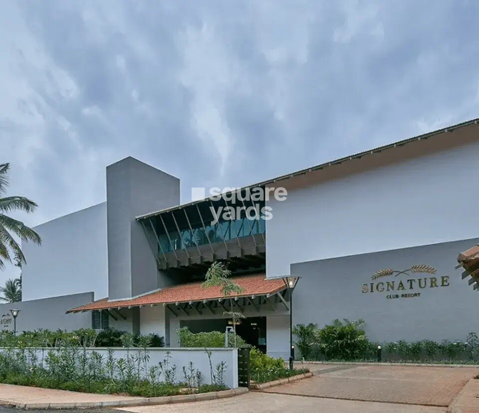 TGH Classic Bulwark Village Clubhouse External Image
