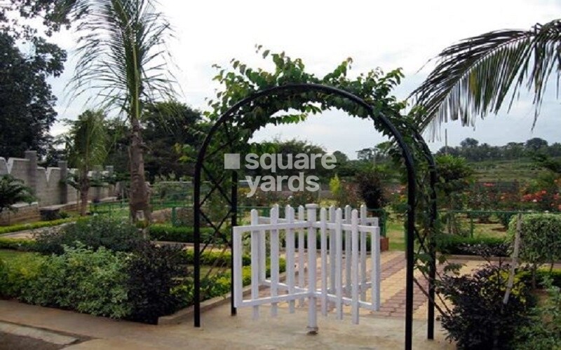 Vakil Garden City Greens Image