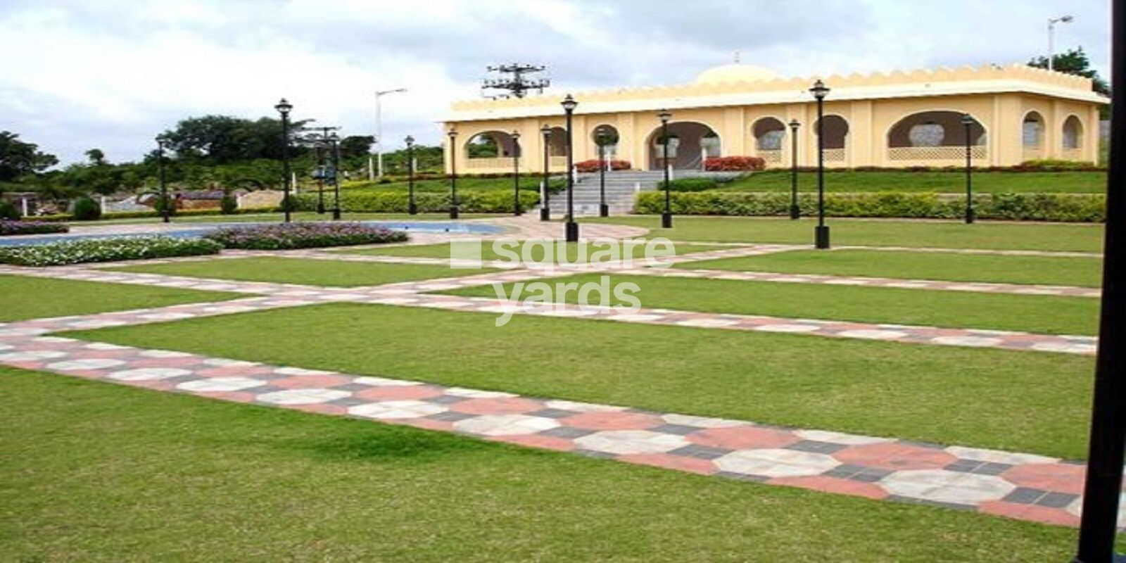 vakil-garden-city