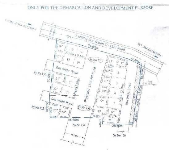 VR-Greencity_a collage of photos of a computer keyboard