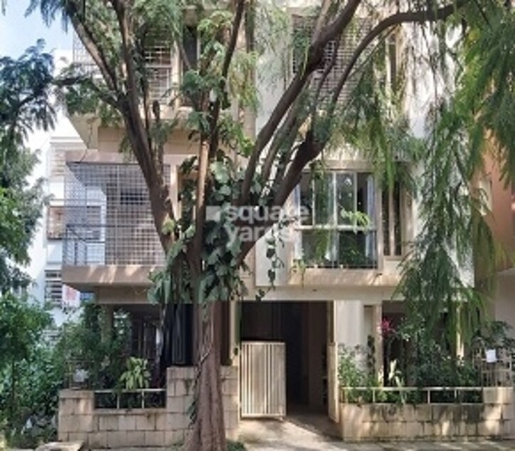 Davana Apartments Cover Image