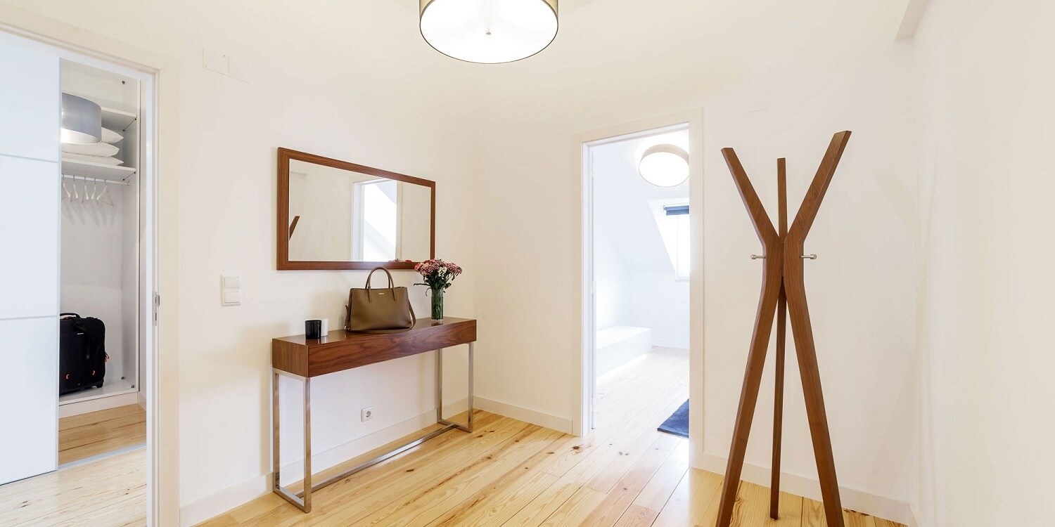 Akilandeswari Apartments