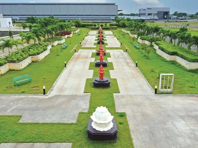 Hiranandani Parks Villa Plot Amenities-Features 1