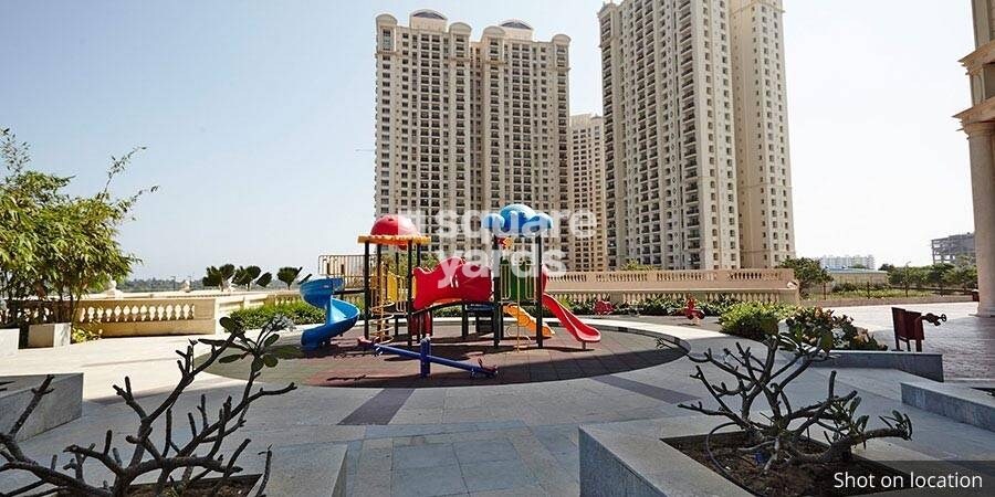Hiranandani Upscale