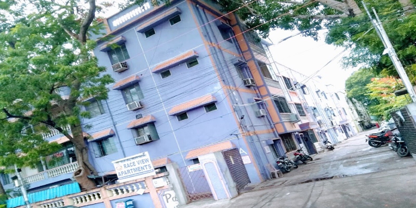 Race View Apartment