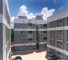 De Luxe Madhuram, Mogappair, Chennai