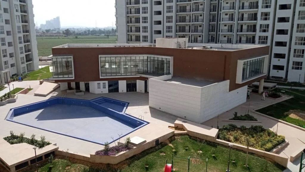 Umang Winter Hills Dwarka Mor