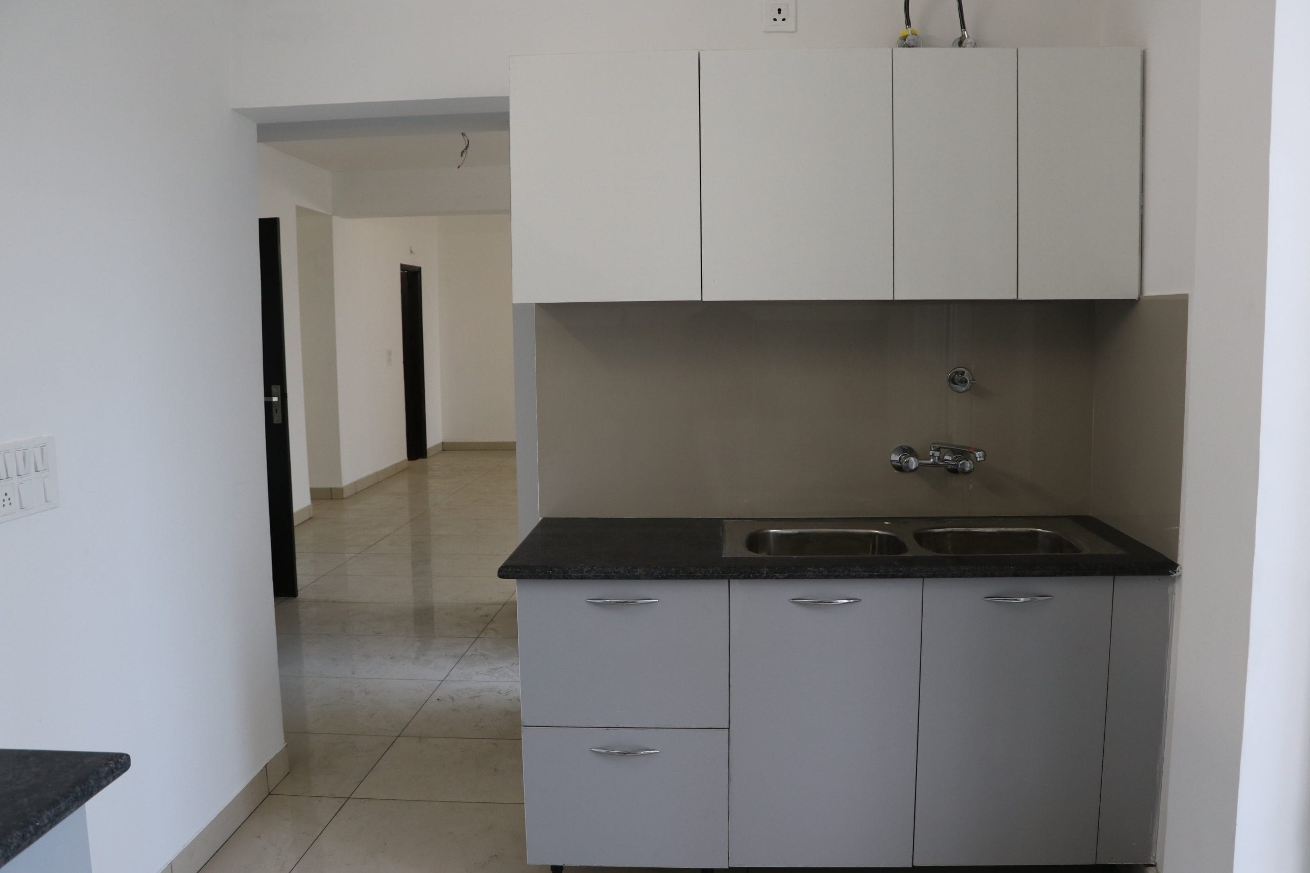 Care The Alien Court