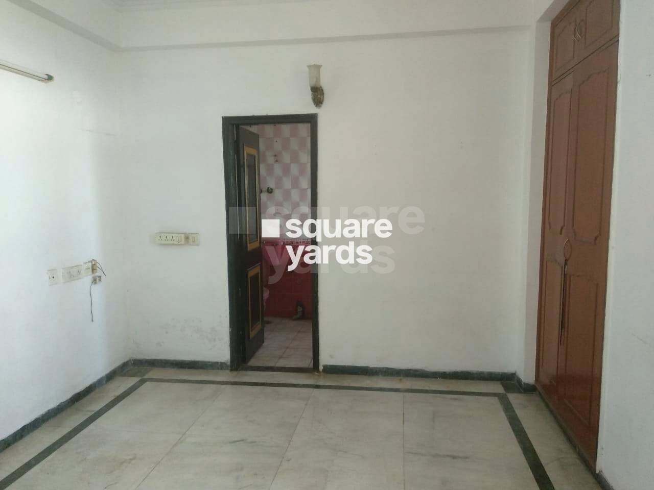 Charms Solitaire Ghaziabad