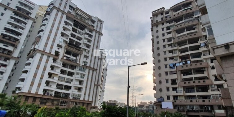 Oasis Emerald Heights Cover Image