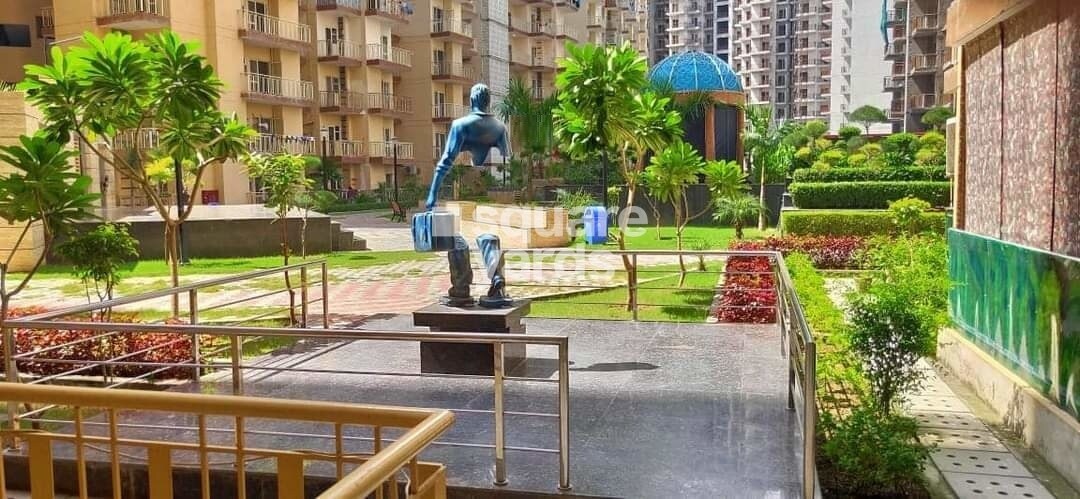 Anthem French Apartments