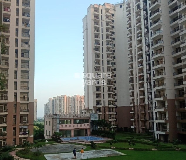 Elegant Ville Tower View 1