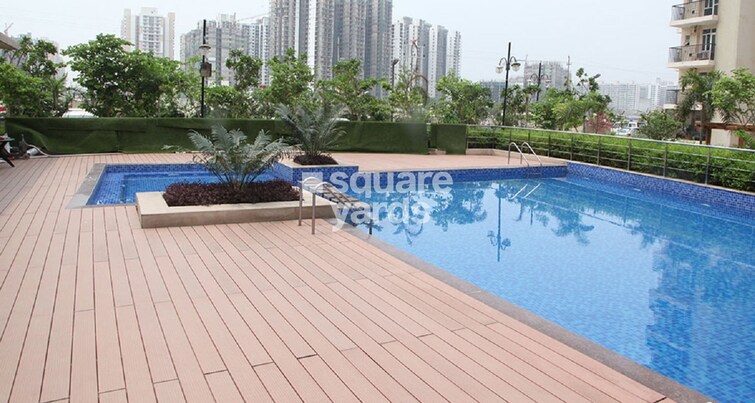 Gaur 14th Avenue High Street Amenities-Features 2