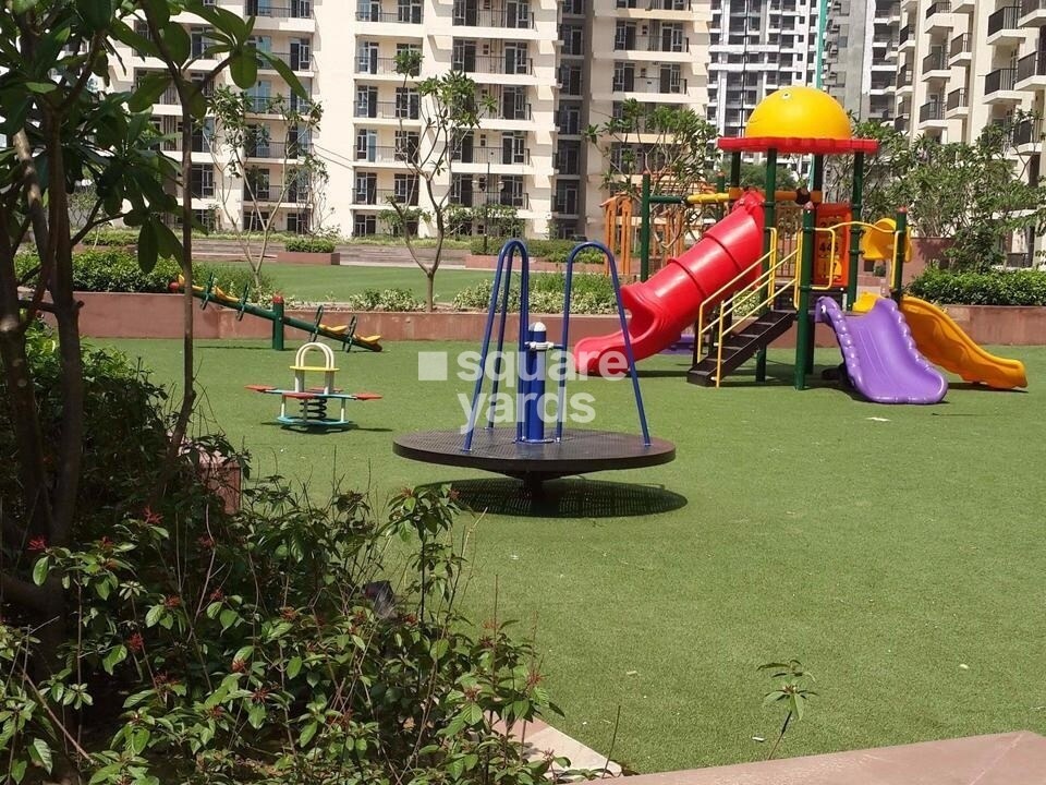 Gaur City 1st Avenue