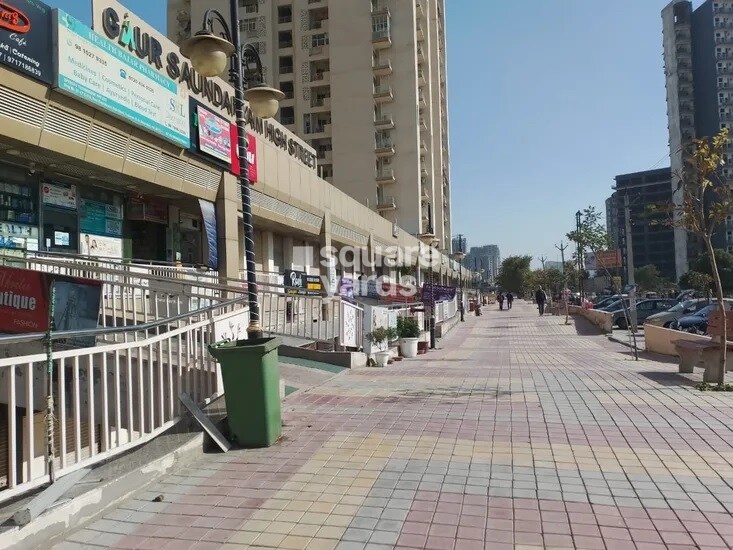Gaur Saundaryam High Street