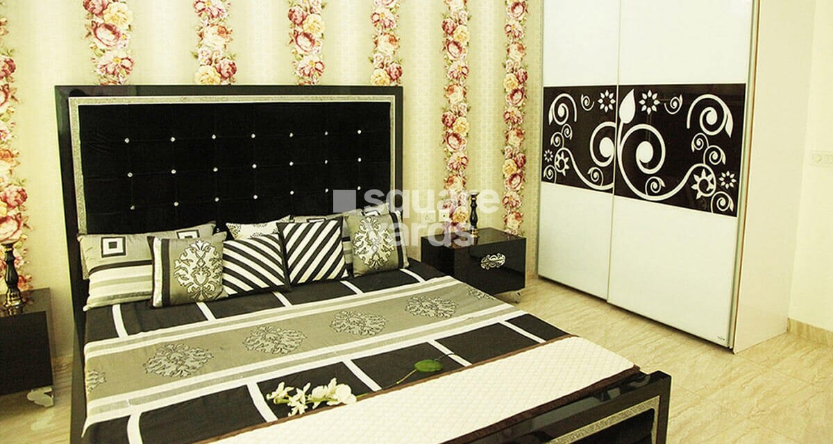 Gaur Yamuna City 16th Park View Apartment Interiors 8